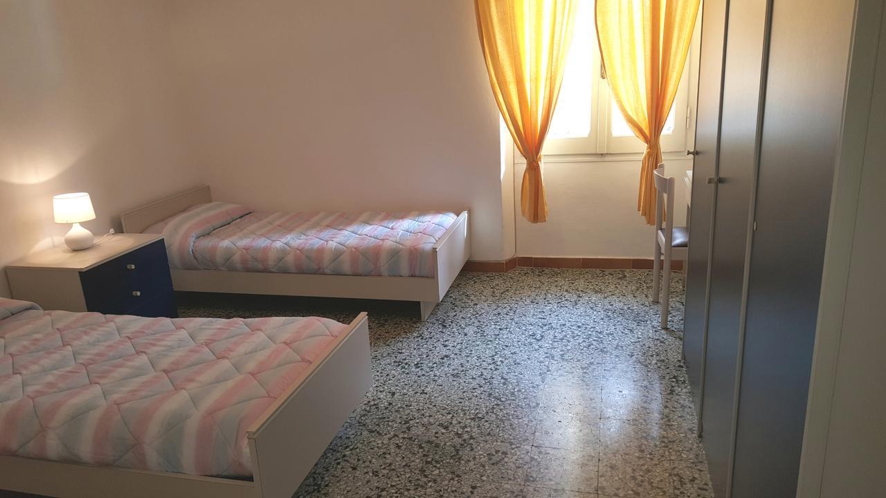 Camera Doppia con Letti Singoli con Bagno Privato Esterno
